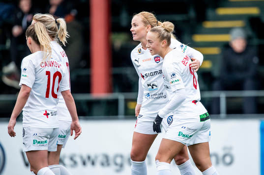 Rosengårds Hanna Bennison jublar