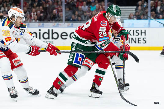 Frölundas Johan Sundström mot Malmö Redhawks Matias
