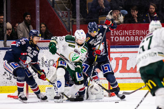Färjestads Linus Johansson och Linköpings Simon Lundmark