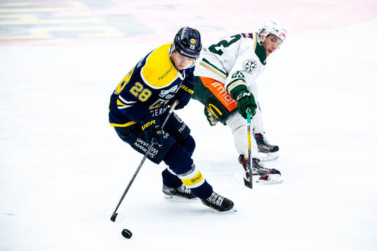 s Johannes Kinnvall och Färjestads Per Åslund