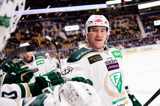 Färjestads Michael Latta jublar