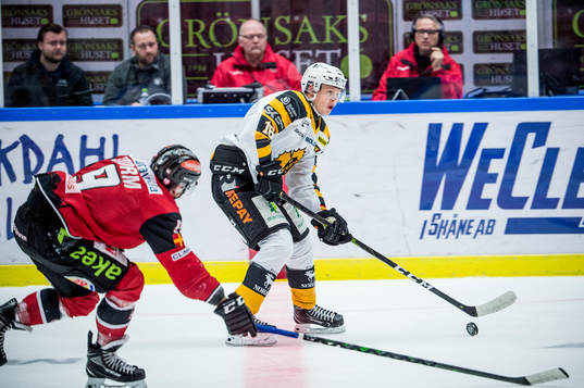Skellefteås Linus Lindström mot Malmö Redhawks Frederik