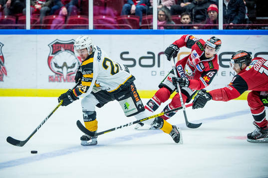 Skellefteås Andreas Wingerli mot Malmö Redhawks Axel