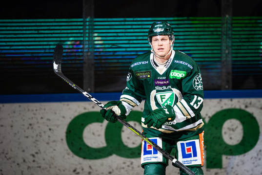 Färjestads Daniel Viksten jublar