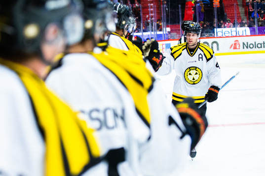 Brynäs Greg Scott jublar