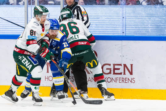 Frölundas Ryan Lasch och Leksands Mattias Ritola i kamp om