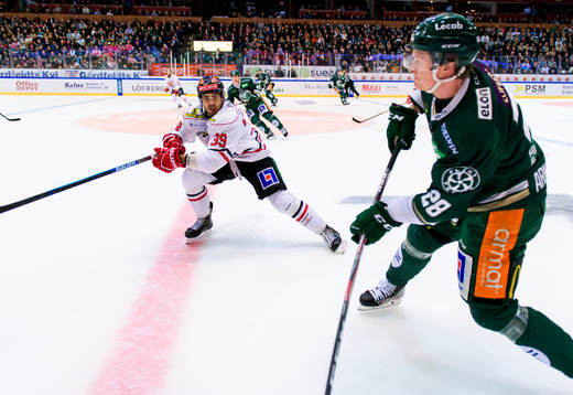 Örebros Jordan Boucher och Färjestads Linus Arnesson