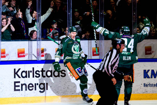 Färjestads Victor Ejdsell jublar