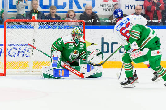 Oskarshamns Robin Söderqvist gör 0-1