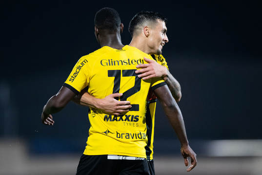 Häckens Godswill Ekpolo jublar ihop med Ahmed Yasin