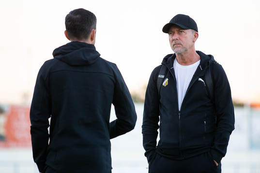 Häckens assisterande sportchef Martin Ericsson och