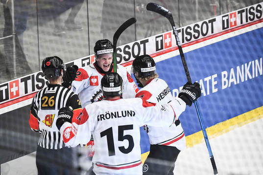 Max Friberg of Frölunda celebrates