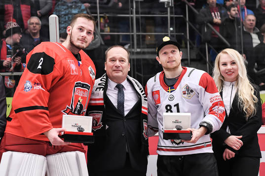 goalkeeper Marek Mazanec of Mountfield and Ryan Lasch of