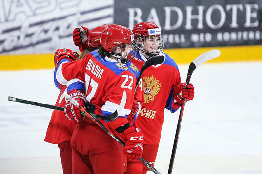 Rysslands spelare jublar