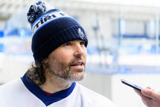 Jaromir Jagr blir intervjuad
