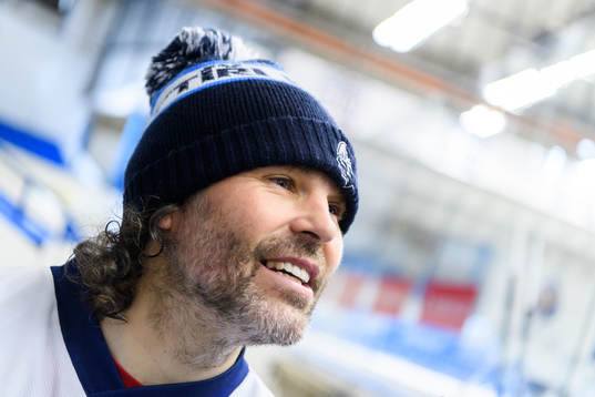 Jaromir Jagr blir intervjuad