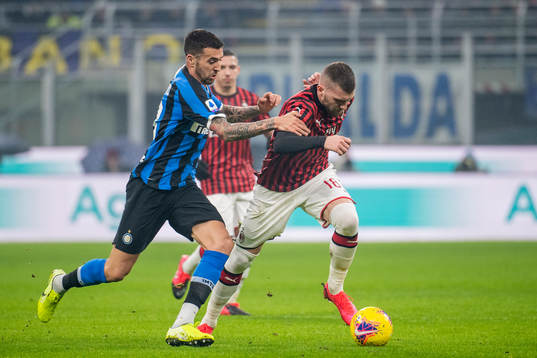 Matias Vecino of Inter and Ante Rebic of Milan