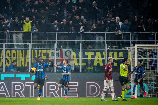Romelu Lukaku and Matias Vecino of Inter celebrate after 2-2