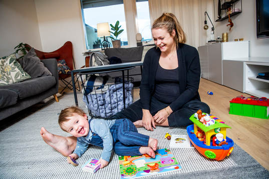 Hilda Carlén var landslagsmålvakt i fotboll men valde familjelivet. Hemma med sonen den 10 februari 2020 i Tygelsjö.