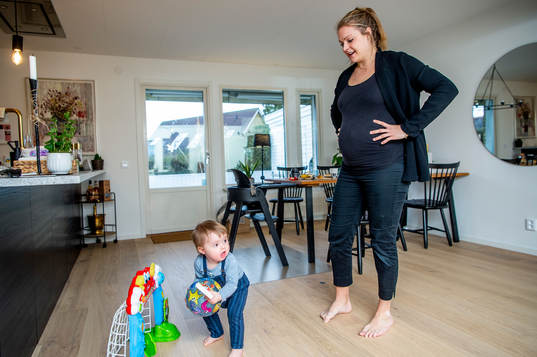 Hilda Carlén var landslagsmålvakt i fotboll men valde familjelivet. Hemma med sonen den 10 februari 2020 i Tygelsjö.