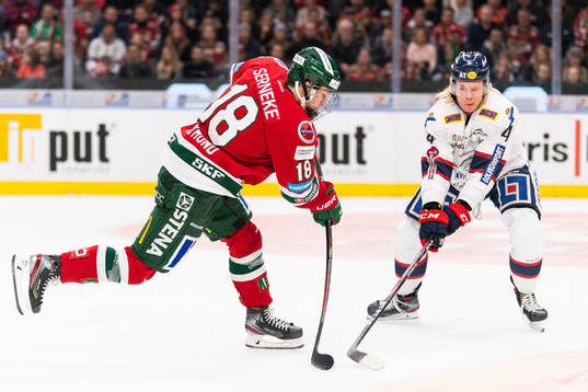 Frölundas Lucas Raymond skjuter vid Linköpings Samuel
