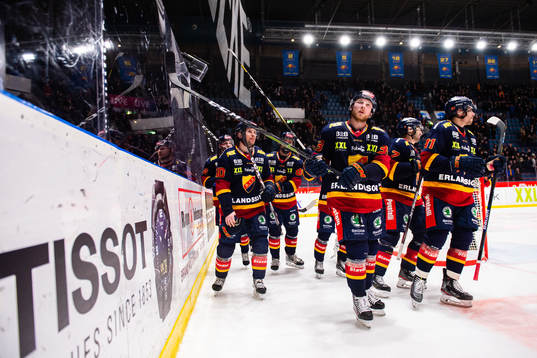 Djurgårdens Linus Hultström jublar