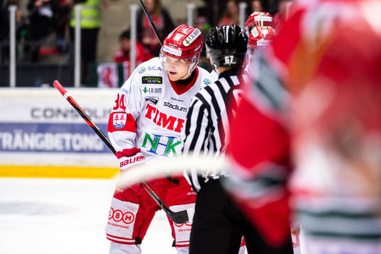 Timrås Sebastian Hartmann jublar
