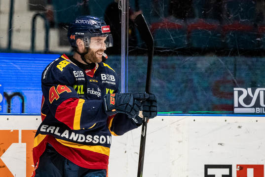 Djurgårdens Mattias Guter jublar