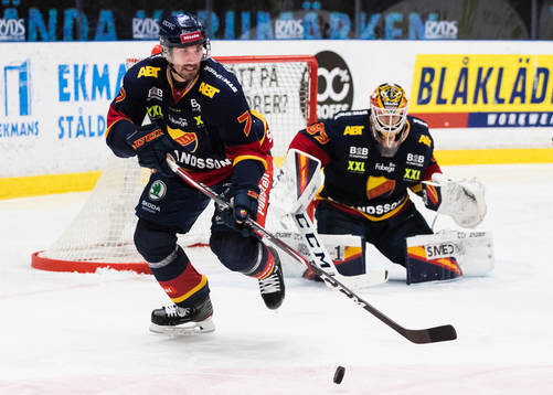 Djurgårdens Jason Garrison och målvakt Niklas Svedberg