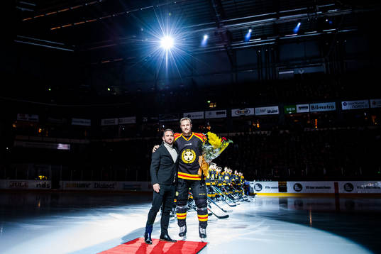 Brynäs Niclas Andersén uppmärksammas för sin 400e match