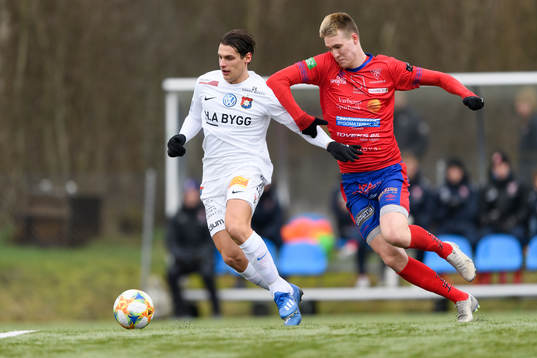 Örgrytes Kevin Ackermann och Tvååkers Hugo Svensson