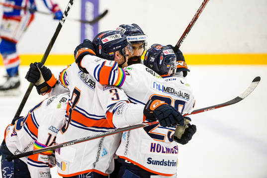 Växjös Oliver Bohm jublar