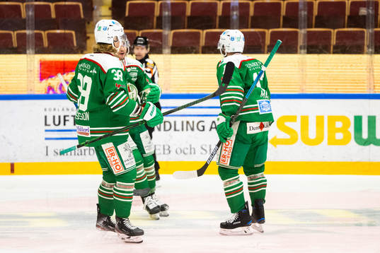 Rögles Taylor Matson jublar