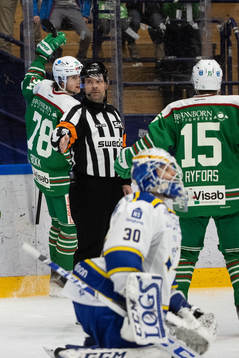 Rögles Dominik Bokk jublar