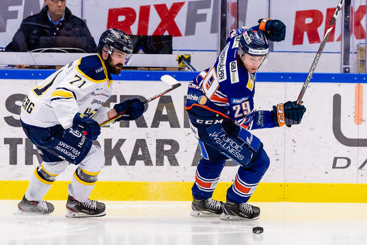 s Linus Fröberg och Växjös Pontus Holmberg