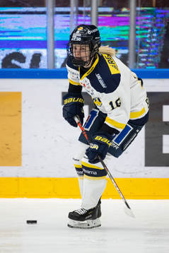 HV71s Julia Tylke