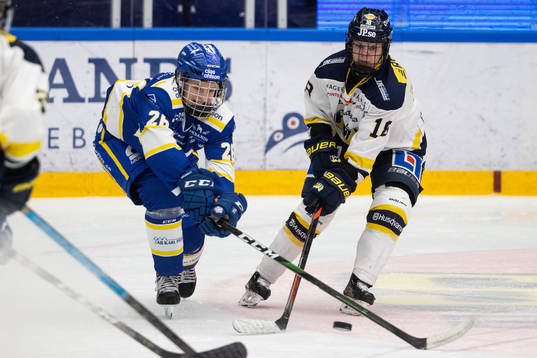 Leksands Tuva Kandell  och HV71s Julia Tylke