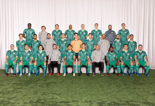  Kerfala Cissoko, naprapat Niclas Dymling, Eminn Ghozzi, Willie Clemons, Arian Kabashi, Samuel Persson, materialförvaltare Omar Fandi, Julius Brekkan. Mittenledet från vänster: Emil Brekkan, Suleman Zurmati, målvaktstränare Jonas Bylund, Irfan Jasarevic, Filip Anger, Johan Falkmar, huvudtränare Paul Olausson, Oscar Danielsson, Arash Motaraghebjafarpour. Sittande från vänster: Rawez Lawan, Hampus Finndell, Gustav Berggren, assisterande tränare Jonatan Berg, Dillan Ismail, Christoffer Styffe, assisterande tränare Anders Wasserman, John Junior Igbarumah, Daniel Stensson, Emil Berger.