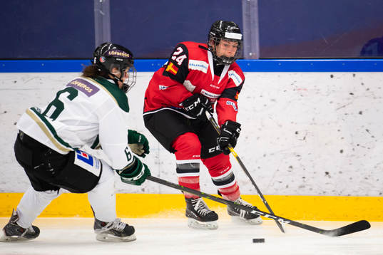 Malmö Redhawks Julie Henriksen och Färjestads Alex