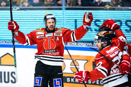 Örebros Marcus Weinstock jublar