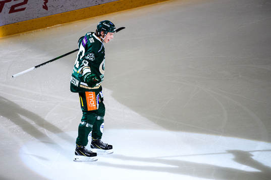 Färjestads Albert Johansson jublar