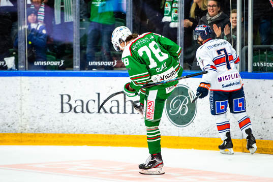 Rögles Dominik Bokk jublar