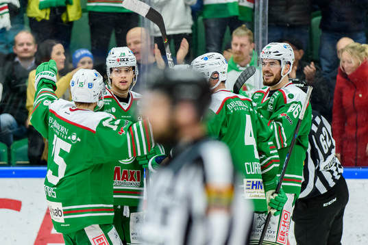 Rögles Dominik Bokk jublar