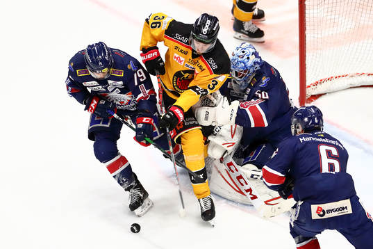 Linköpings Patrik Lundh , Luleås Emil Larsson och