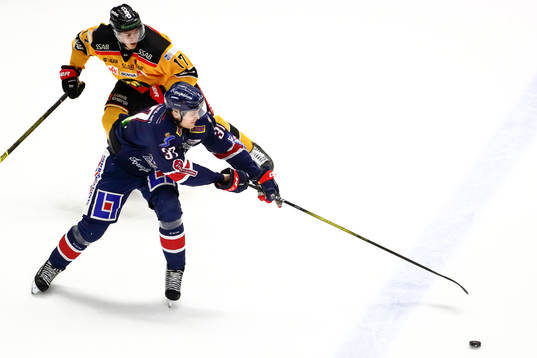 Luleås Isac Brännström och Linköpings Adam Ginning