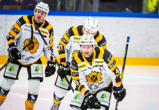 Skellefteås Oscar Möller jublar