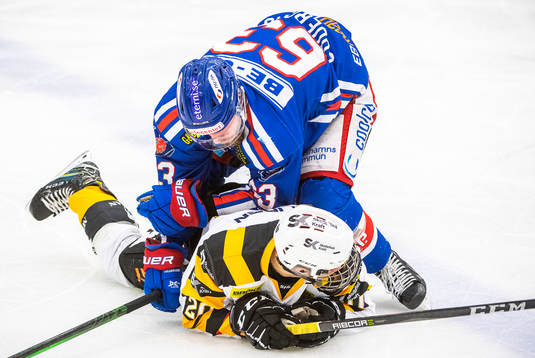 Oskarshamns Robin Söderqvist och Skellefteås Simon