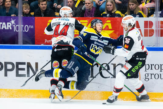 Malmö Redhawks Jesper Jensen Aabo och Matias Myttynen samt