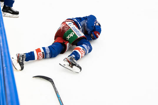 Oskarshamns Henrik Nilsson har ont