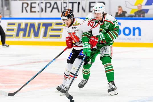 Örebros Jonathan Andersson och Rögles Dominik Bokk